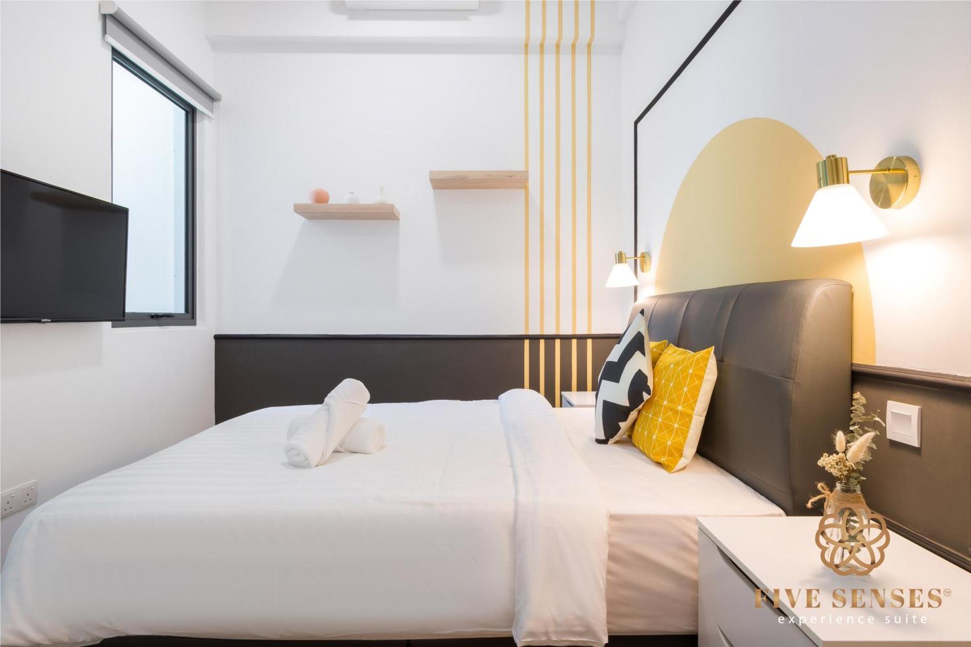 Apartment The Colony & The Luxe, By Canopy Lives *