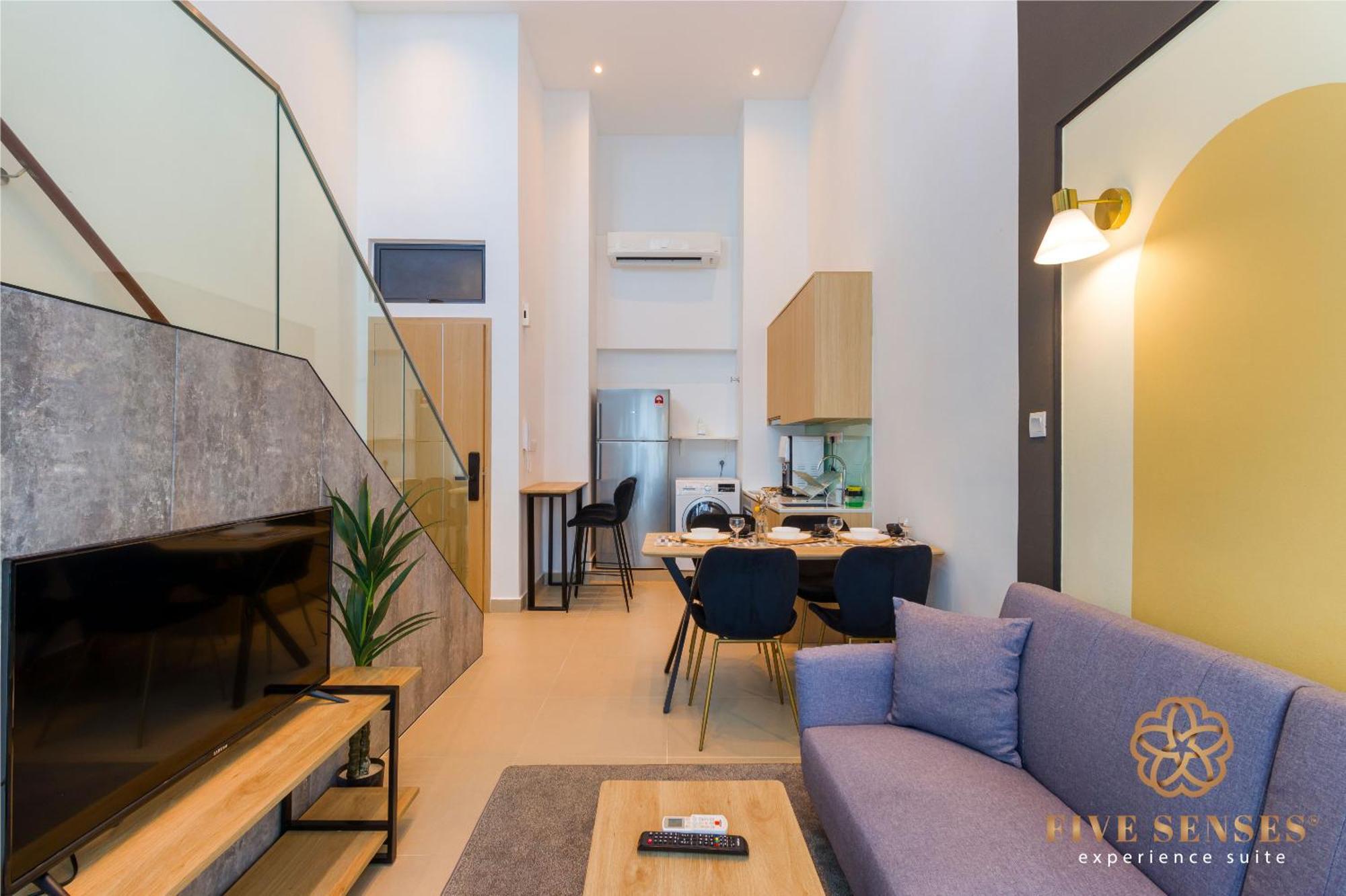 Apartment The Colony & The Luxe, By Canopy Lives *